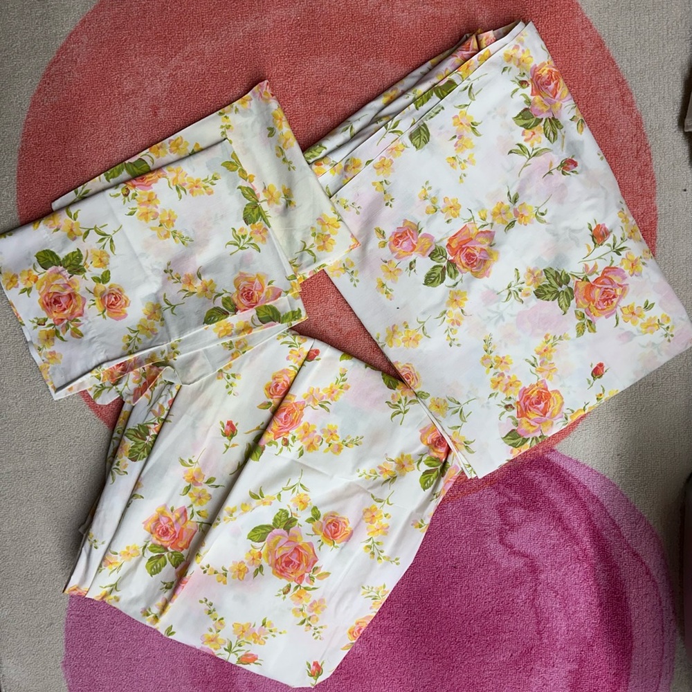 ✨VINTAGE FULL BEDDING SET✨